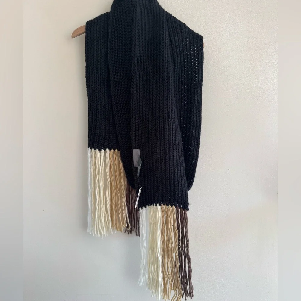 NWOT Anthropologie Chunky Knit‎ Scarf Black with Multicolor Fringe